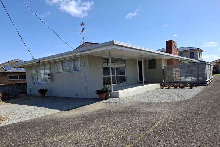 Photo of property in 34 Centreway Road, Orewa, 0931