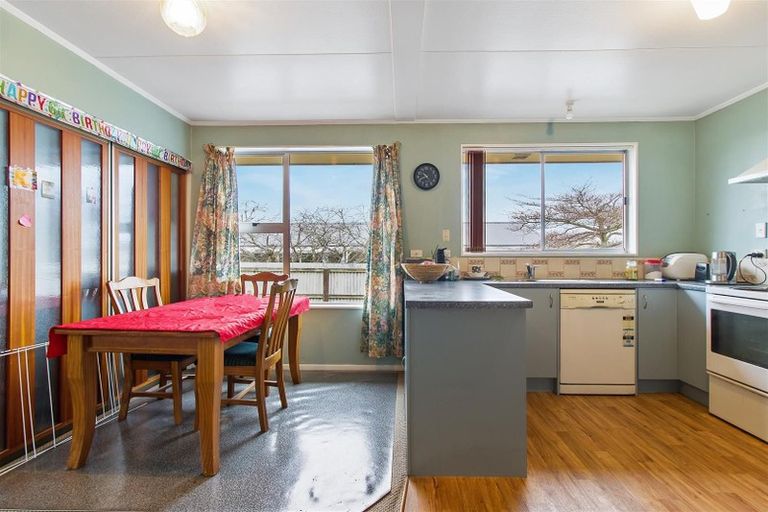 Photo of property in 6 Price Street, Waimate, 7924