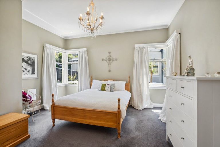 Photo of property in 11a Stowe Hill, Thorndon, Wellington, 6011