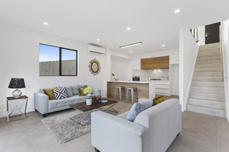 Photo of property in 36 Waihou Crescent, Albany Heights, Auckland, 0632