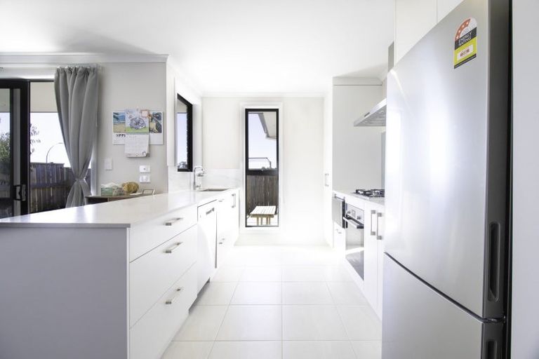 Photo of property in 82 Pragma Rise, Huntington, 3210