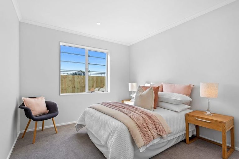 Photo of property in 23 Symes Drive, Red Beach, 0932