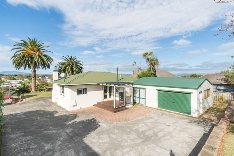 Photo of property in 102 West Street, Feilding, 4702