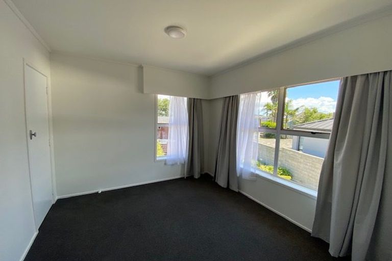 Photo of property in 1/23 Waitemata Road, Hauraki, Auckland, 0622