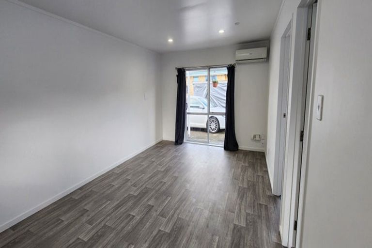 Photo of property in 14 Lincoln Road, Manurewa East, Auckland, 2102