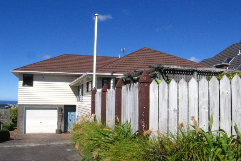 Photo of property in 2 Flint Way, Northland, Wellington, 6012