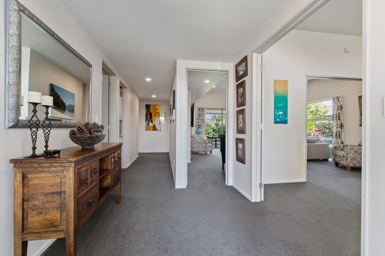 Photo of property in 3 Dunsford Close, Halswell, Christchurch, 8025