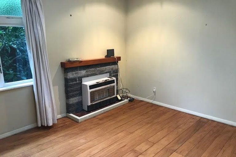 Photo of property in 18 Asquith Terrace, Brooklyn, Wellington, 6021