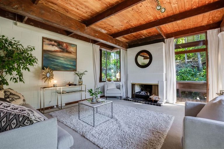 Photo of property in 182 Paremata Road, Paremata, Porirua, 5024