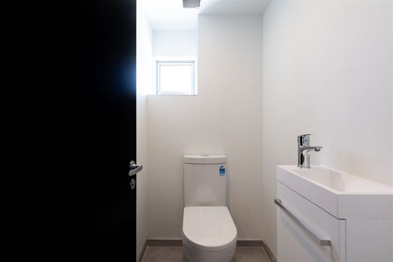 Photo of property in 11/272 Marine Parade, New Brighton, Christchurch, 8061