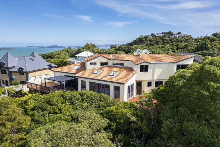 Photo of property in 19 George Gee Drive, Korokoro, Lower Hutt, 5012