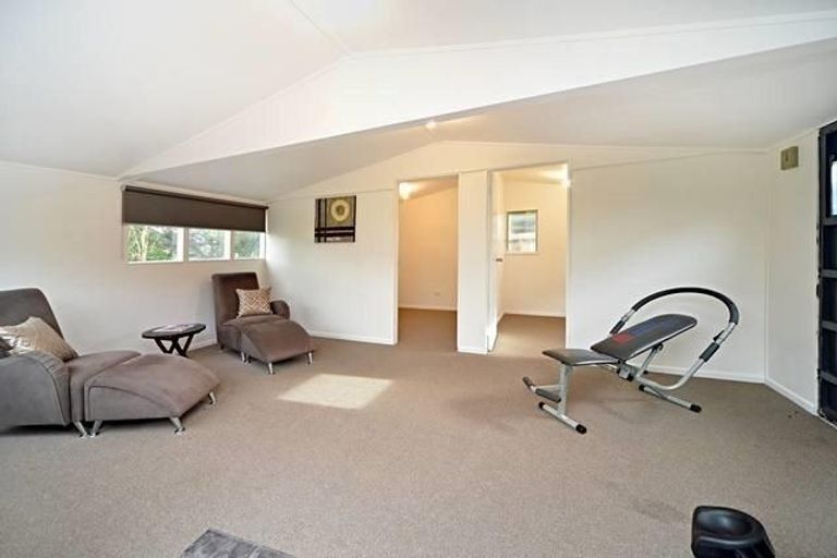 Photo of property in 10 Ranger Place, Wattle Downs, Auckland, 2103