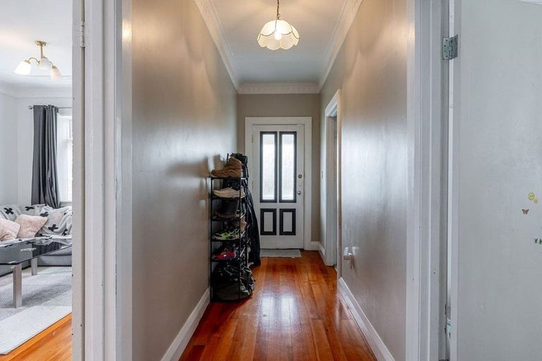 Photo of property in 37 Stewart Crescent, Hokowhitu, Palmerston North, 4410