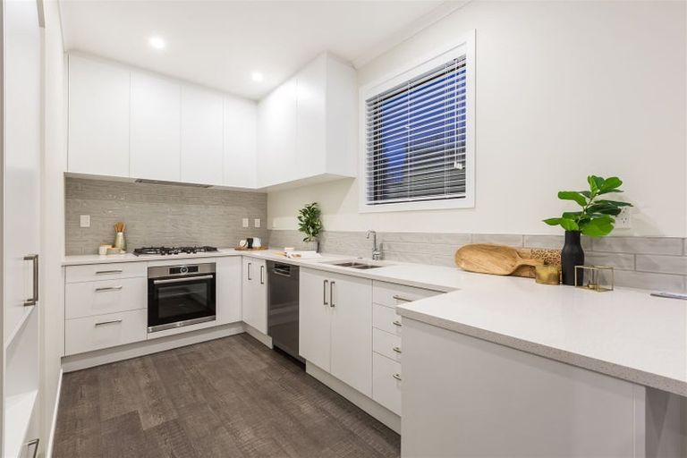 Photo of property in 3a Koreke Close, Kenepuru, 5022