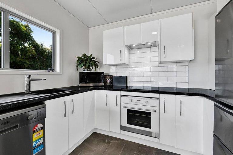 Photo of property in 1a Gordon Street, Glen Avon, New Plymouth, 4312