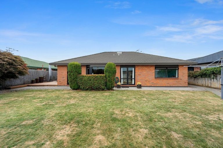 Photo of property in 83 Sandwich Road, St Andrews, Hamilton, 3200