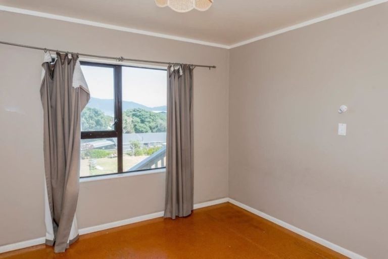 Photo of property in 11 Jane Street, Waikanae Beach, Waikanae, 5036