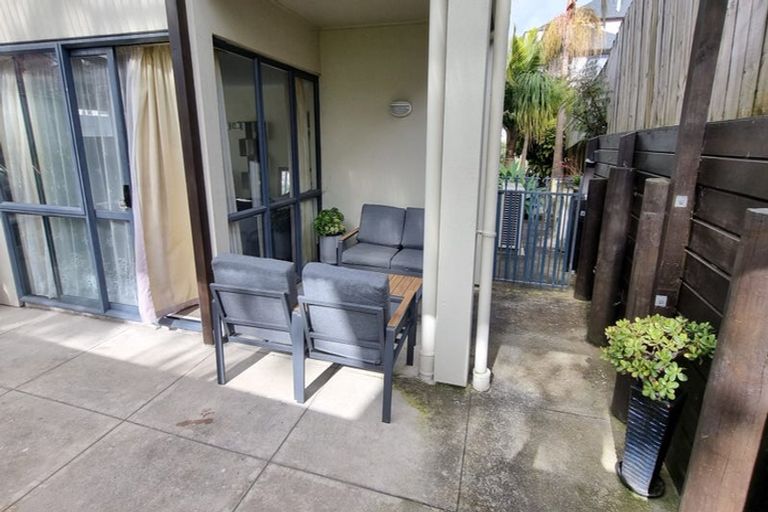 Photo of property in 31b Chieftain Rise, Goodwood Heights, Auckland, 2105