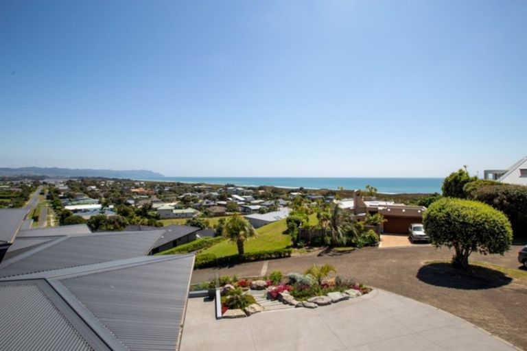Photo of property in 2/508 Seaforth Road, Bowentown, Waihi Beach, 3177