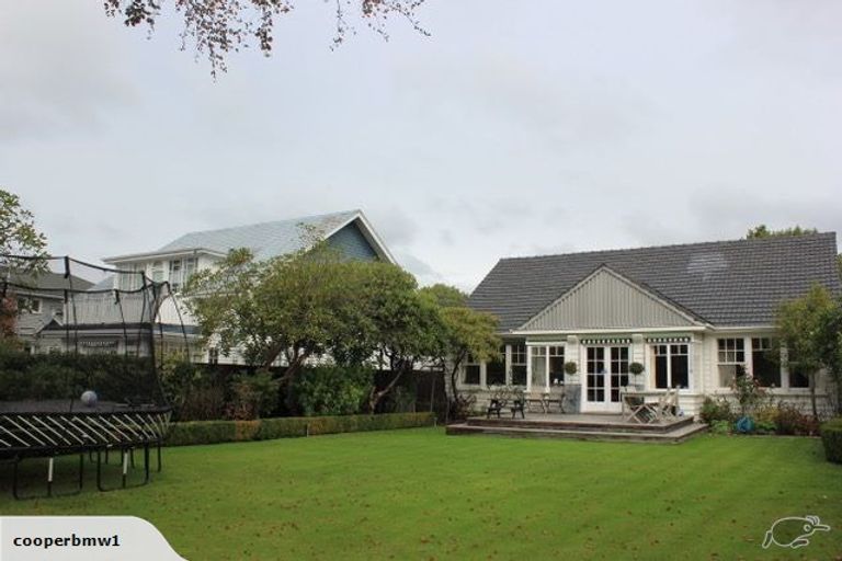 Photo of property in 38 Weka Street, Fendalton, Christchurch, 8041