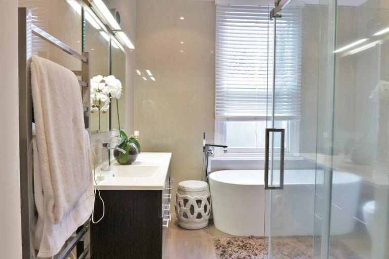 Photo of property in 128 Victoria Road, Devonport, Auckland, 0624