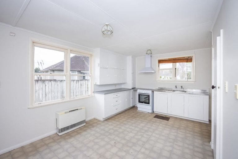 Photo of property in 8 Lee Place, Bader, Hamilton, 3206