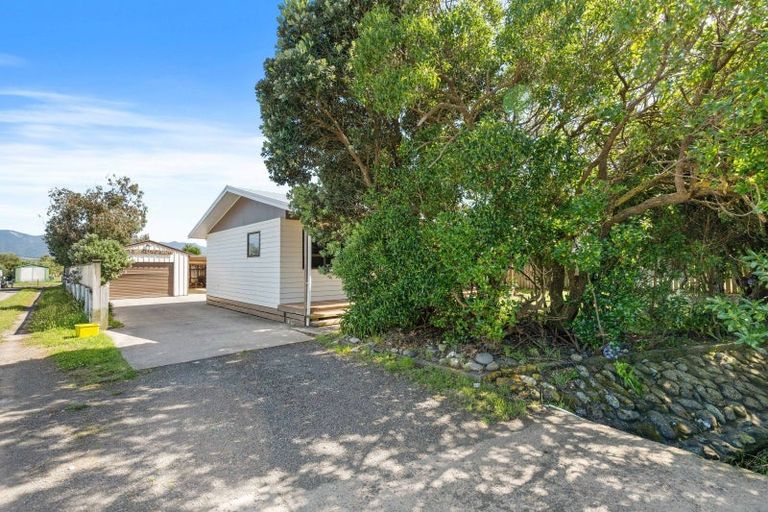 Photo of property in 93 Lake Ferry Road, Lake Ferry, Featherston, 5772