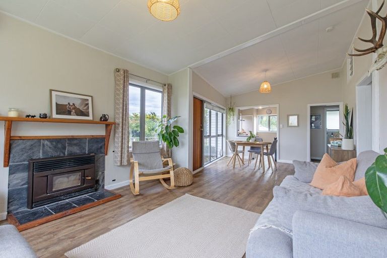 Photo of property in 20 Murchison Street, Tikokino, Waipawa, 4273