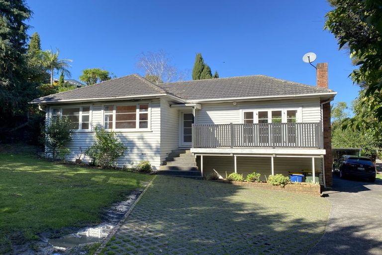 Photo of property in 27 Edmonton Road, Henderson, Auckland, 0612