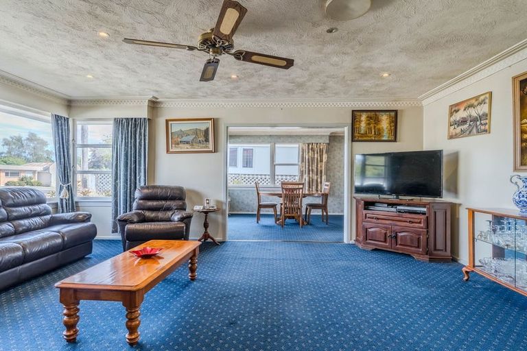 Photo of property in 70 Tiverton Street, Palmerston, 9430