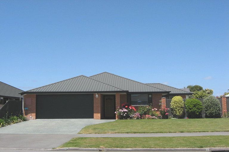 Photo of property in 5 Rue De La Mare, Parklands, Christchurch, 8083