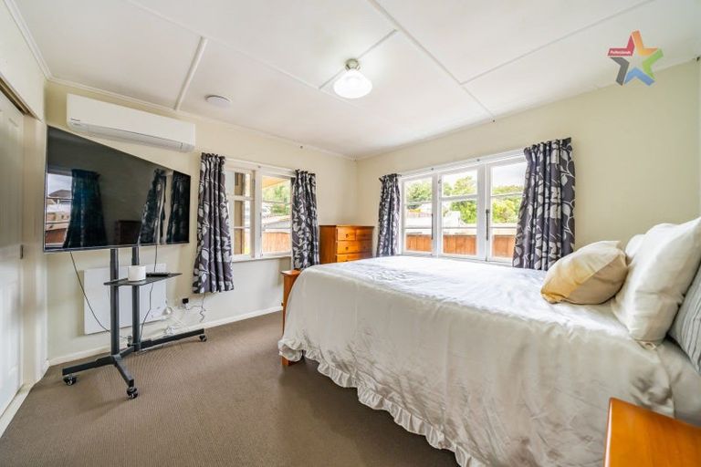 Photo of property in 1 Peel Place, Wainuiomata, Lower Hutt, 5014