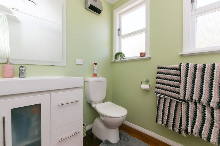 Photo of property in 12 Bannister Avenue, Johnsonville, Wellington, 6037