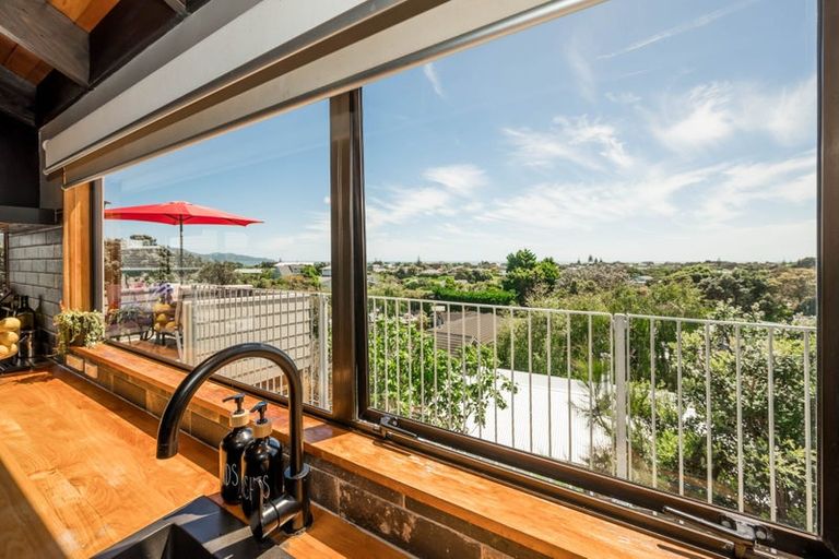 Photo of property in 40 Hicks Crescent, Waikanae Beach, Waikanae, 5036