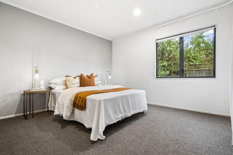 Photo of property in 24 Max Short Drive, Pukekohe, 2120