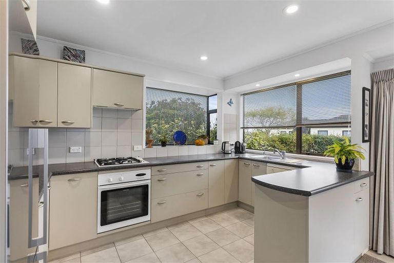 Photo of property in 41 Marendellas Drive, Bucklands Beach, Auckland, 2014