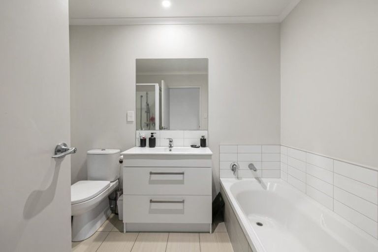 Photo of property in 5 Caldera Crescent, Pyes Pa, Tauranga, 3112