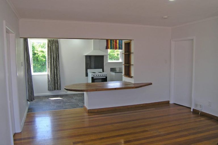 Photo of property in 5 Hollard Grove, Avalon, Lower Hutt, 5011