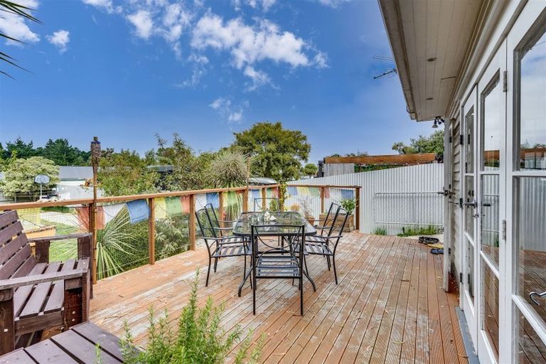 Photo of property in 119 Bowhill Road, New Brighton, Christchurch, 8083