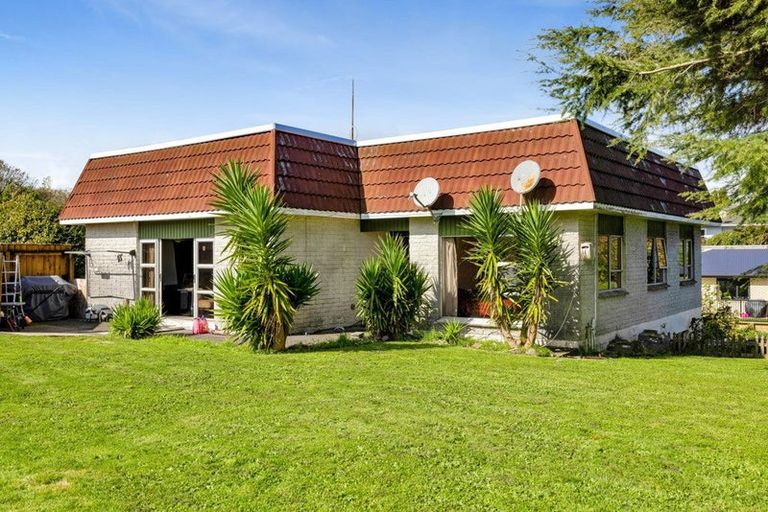 Photo of property in 19 Tybalt Street, Stratford, 4332