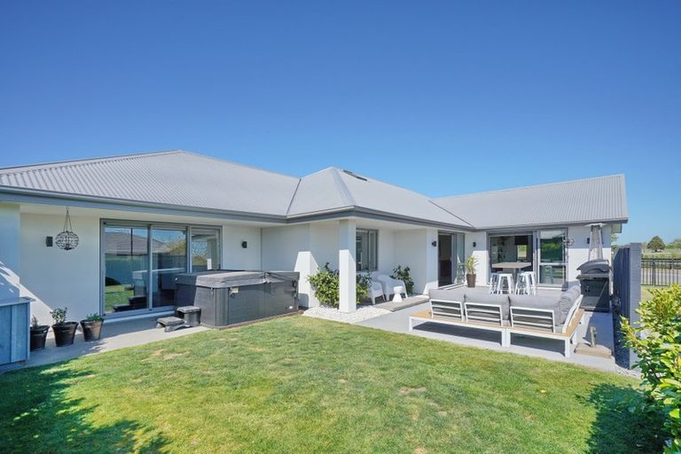 Photo of property in 42 Mokihi Gardens, Hillmorton, Christchurch, 8024