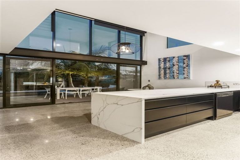 Photo of property in 4 Halyard Place, Te Atatu Peninsula, Auckland, 0610