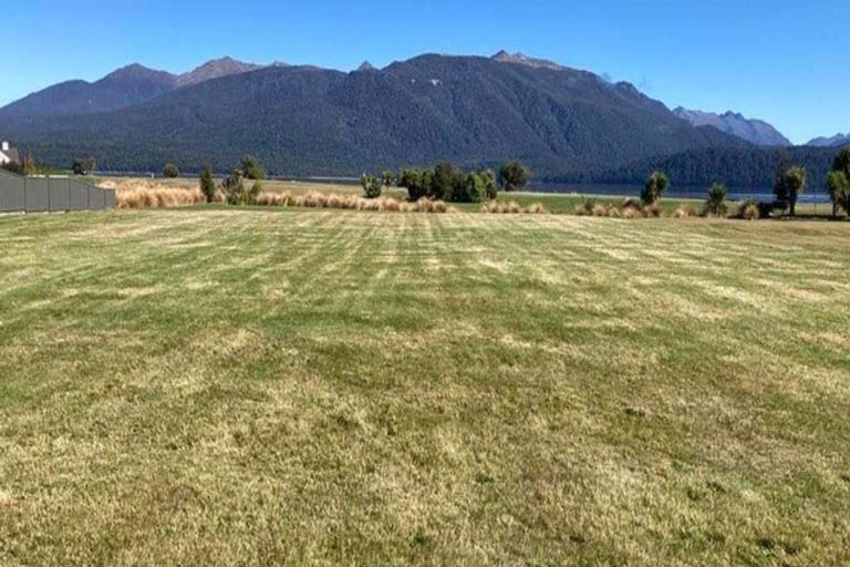 Photo of property in 71 Takitimu Avenue, Te Anau, 9600