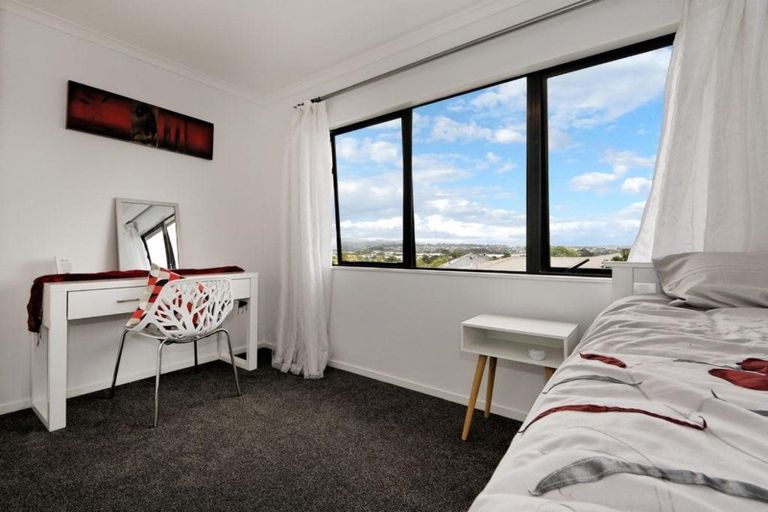 Photo of property in 147a View Road, Sunnyvale, Auckland, 0612