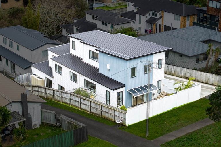 Photo of property in 674 East Coast Road, Pinehill, Auckland, 0630