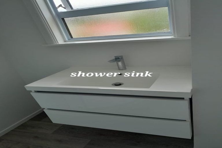 Photo of property in 1a-b Devon Place, Cannons Creek, Porirua, 5024