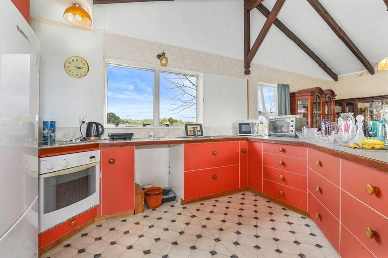 Photo of property in 36 Invergarry Road, Hilltop, Taupo, 3330