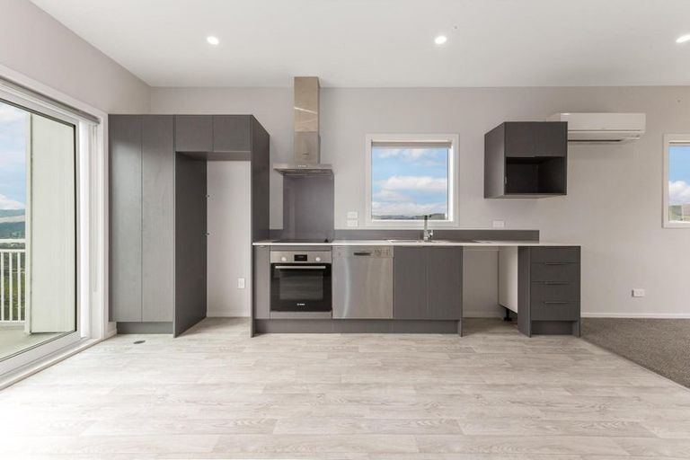 Photo of property in 13 Kohu Way, Whitby, Porirua, 5024