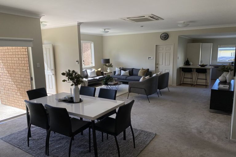 Photo of property in 16 Ryden Place, Glen Eden, Auckland, 0602