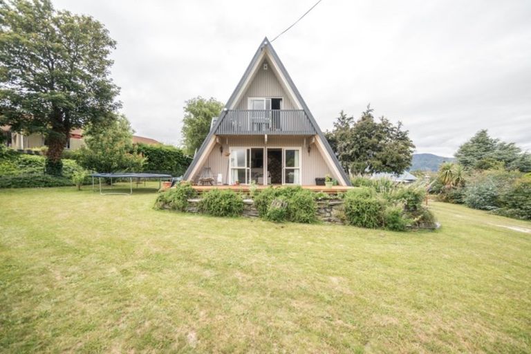 Photo of property in 35 Lakeview Terrace, Lake Hawea, Wanaka, 9382
